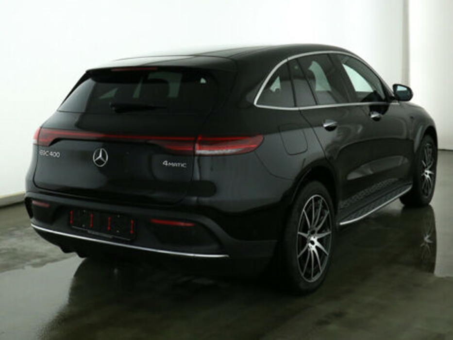 MERCEDES EQC 400 4MATIC AMG | luxusní elektrické SUV | předváděcí auto skladem | ihned k předání | nákup online